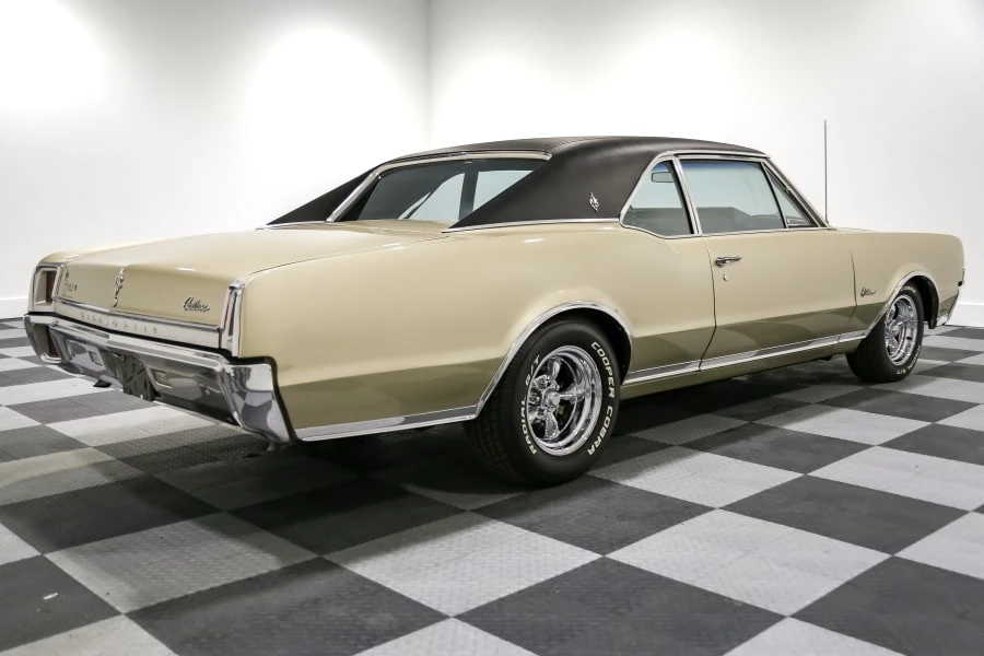 1967 Oldsmobile Cutlass Supreme - Image 4 of 9