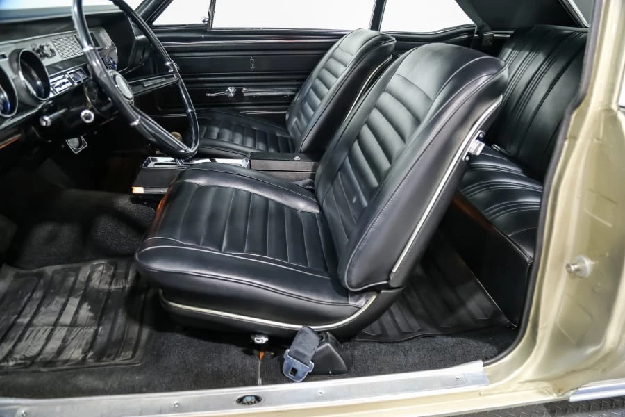 1967 Oldsmobile Cutlass Supreme - Image 7 of 9