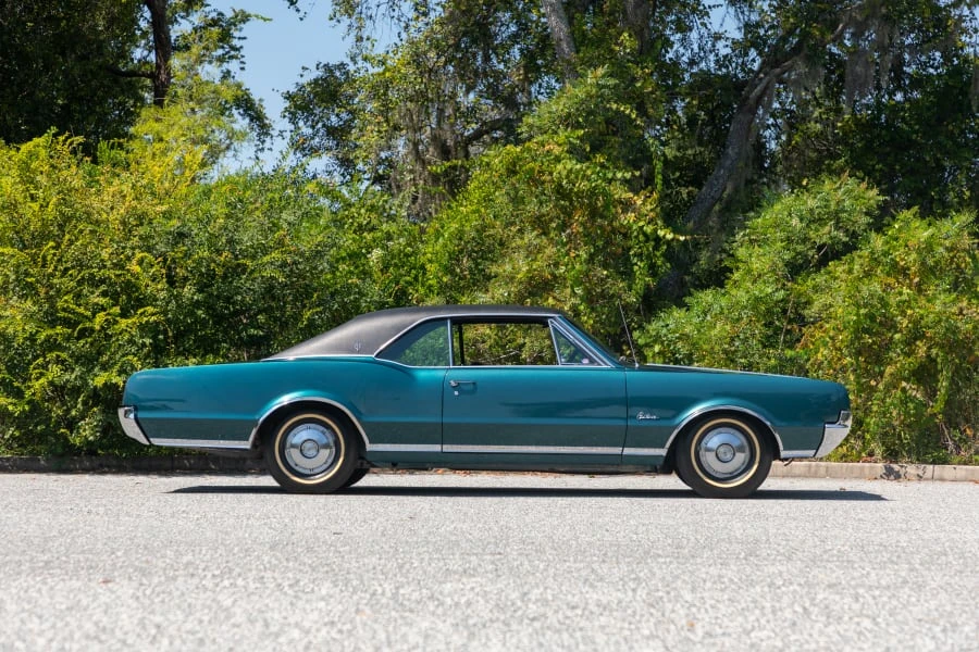 1967 Oldsmobile Cutlass Supreme - Image 15 of 26