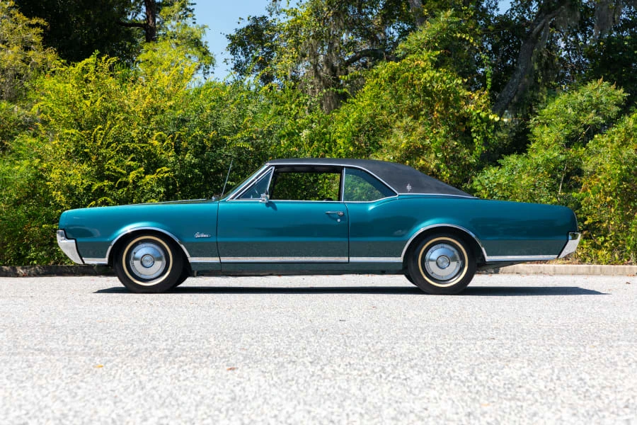 1967 Oldsmobile Cutlass Supreme - Image 2 of 26