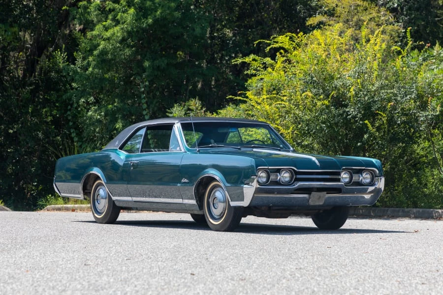 1967 Oldsmobile Cutlass Supreme - Image 14 of 26