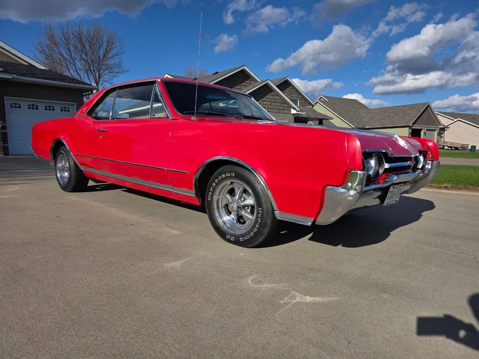 1967 Oldsmobile Cutlass Supreme - Image 3 of 31