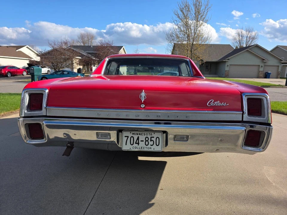 1967 Oldsmobile Cutlass Supreme - Image 12 of 31