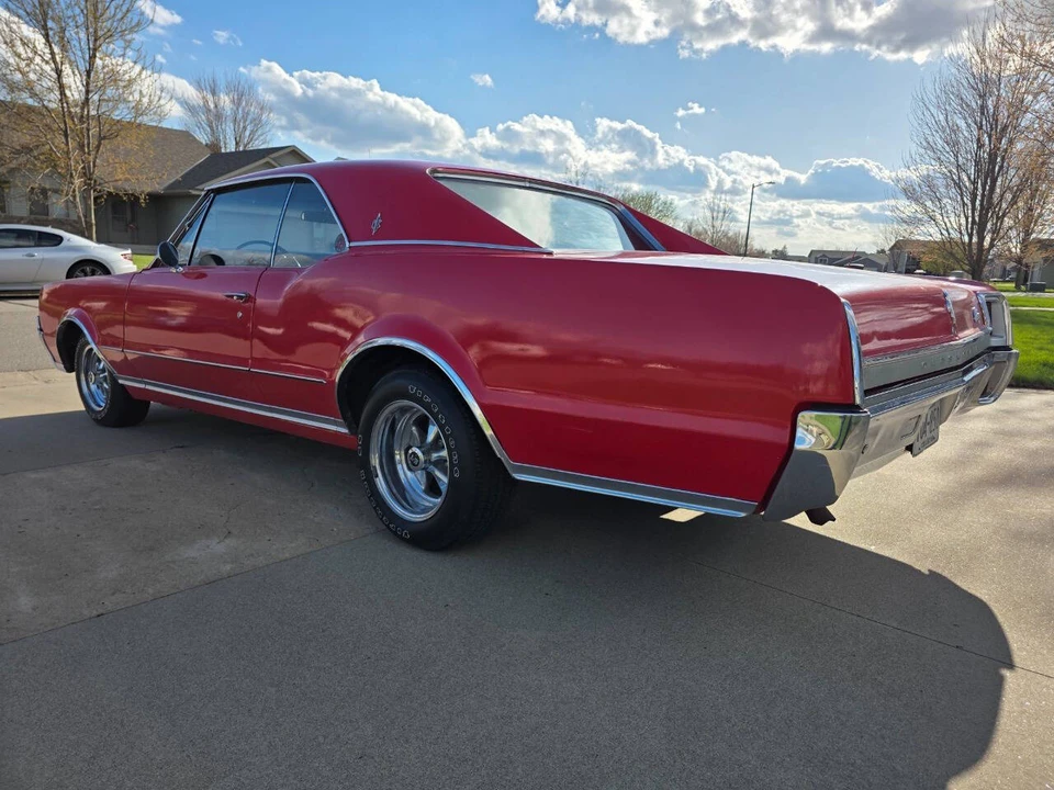 1967 Oldsmobile Cutlass Supreme - Image 11 of 31