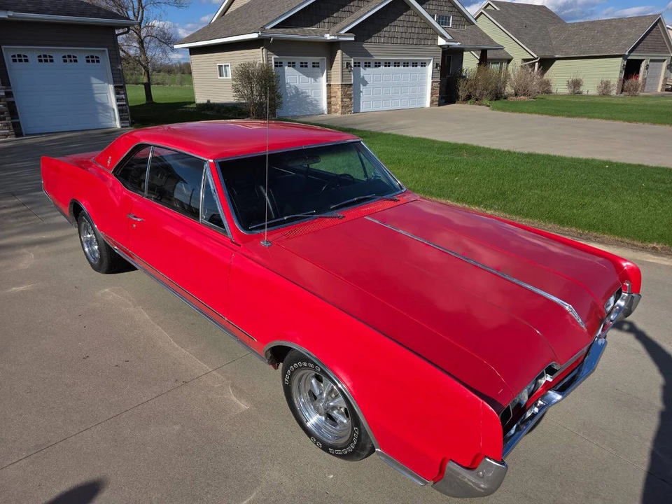 1967 Oldsmobile Cutlass Supreme - Image 17 of 31