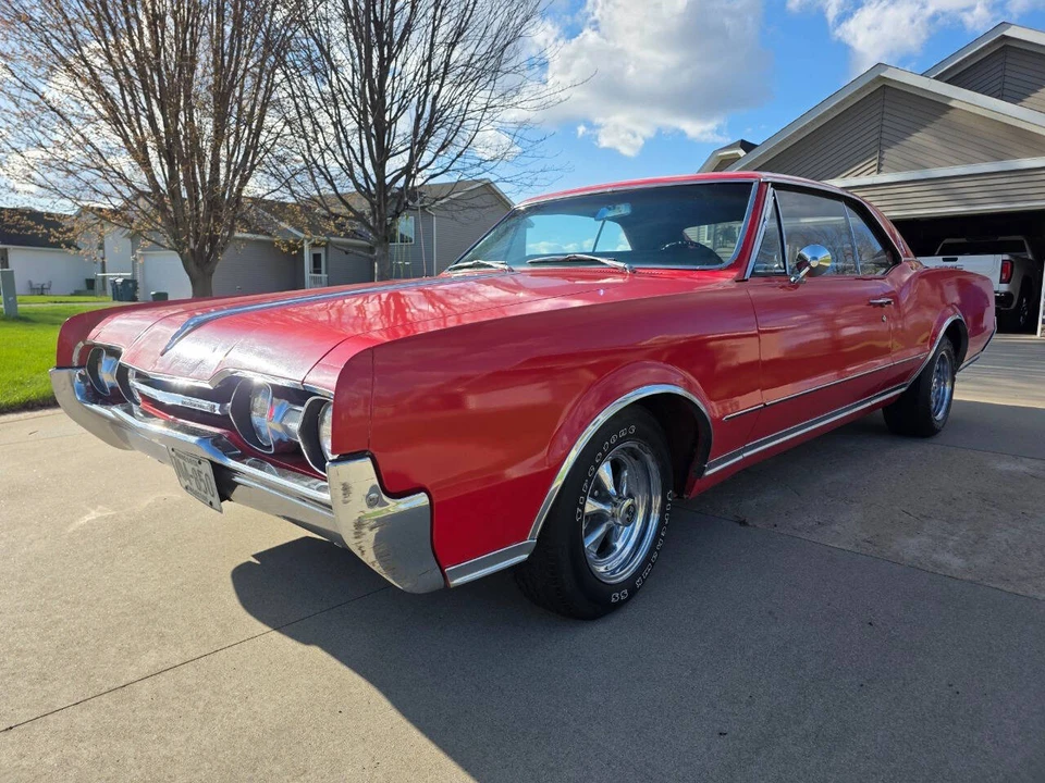 1967 Oldsmobile Cutlass Supreme - Image 2 of 31