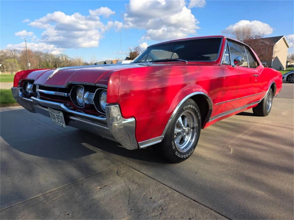 1967 Oldsmobile Cutlass Supreme - Image 2 of 31