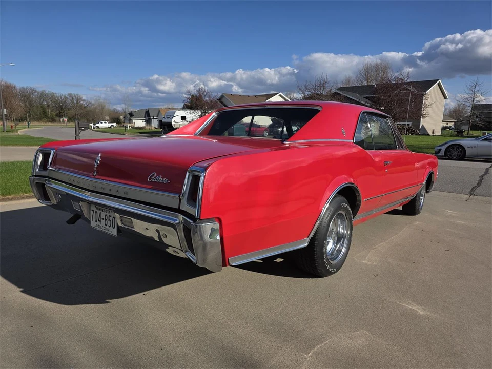 1967 Oldsmobile Cutlass Supreme - Image 8 of 31
