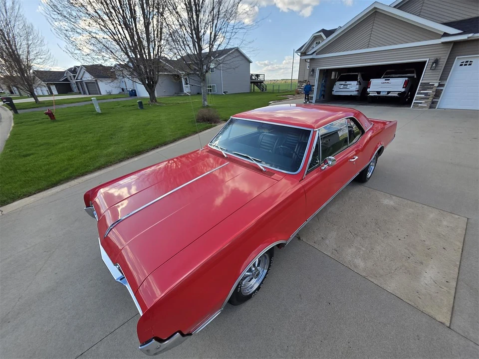 1967 Oldsmobile Cutlass Supreme - Image 19 of 31