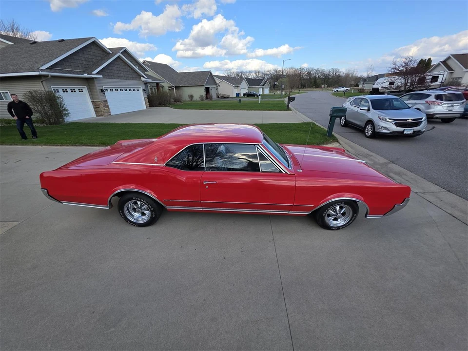 1967 Oldsmobile Cutlass Supreme - Image 22 of 31