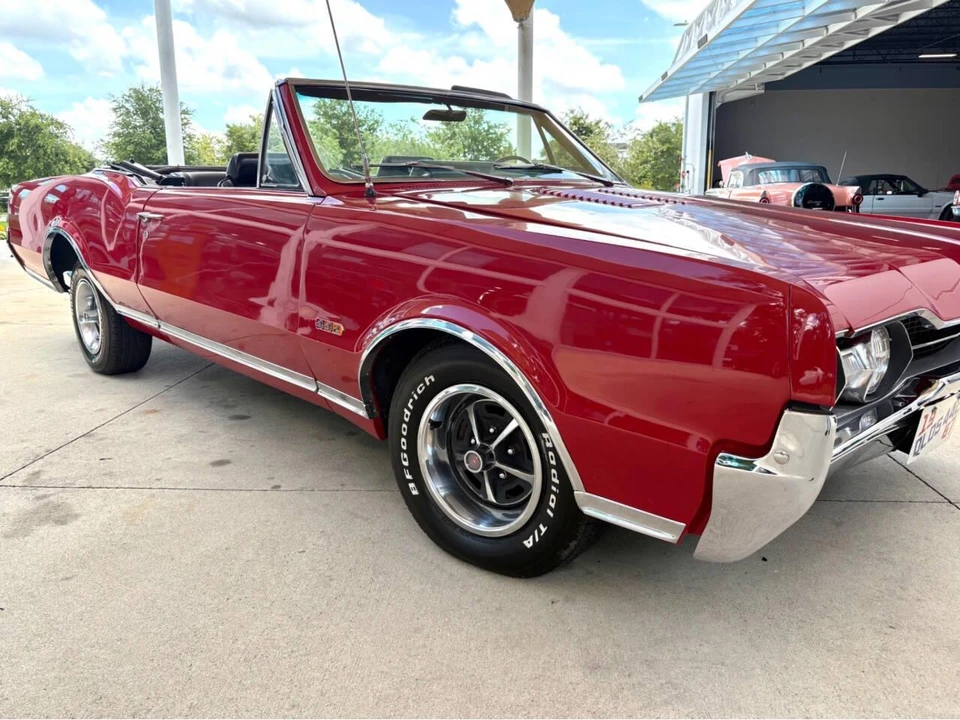 1967 Oldsmobile Cutlass Supreme - Image 19 of 31