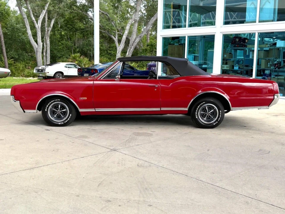 1967 Oldsmobile Cutlass Supreme - Image 23 of 31