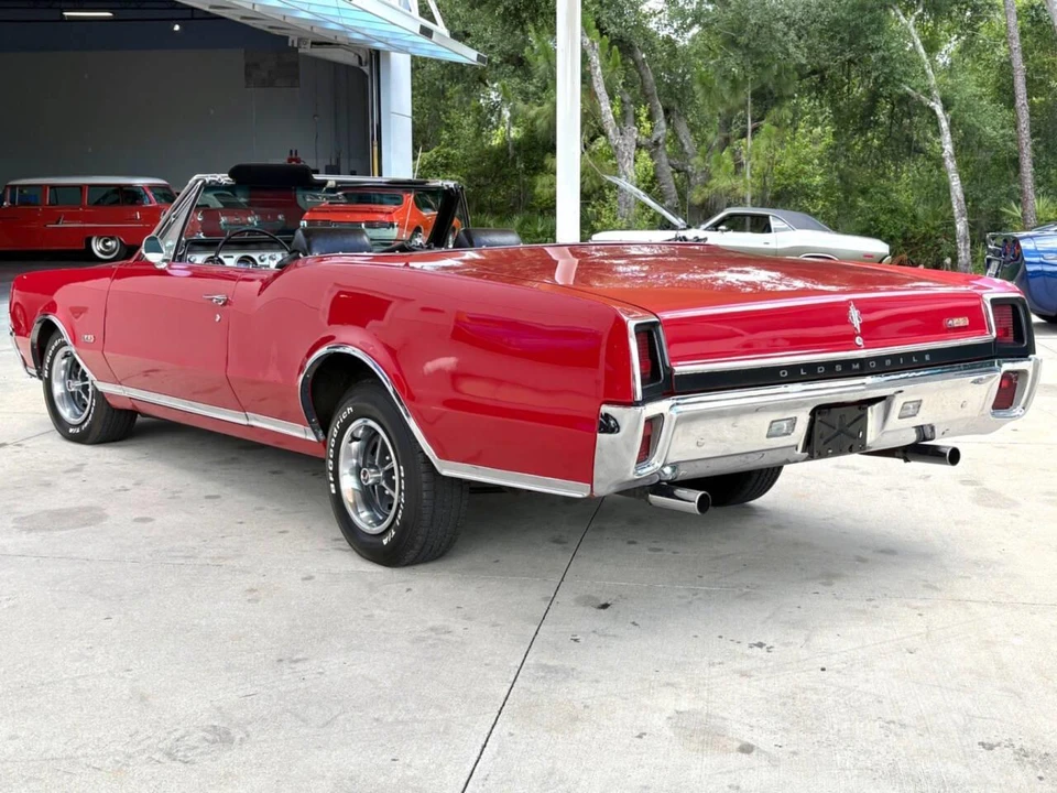 1967 Oldsmobile Cutlass Supreme - Image 9 of 31