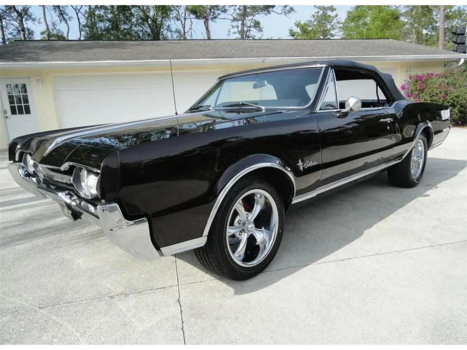 1967 Oldsmobile Cutlass Supreme - Image 5 of 31