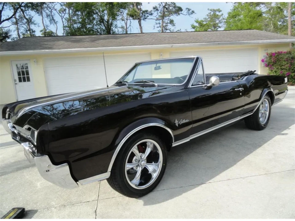 1967 Oldsmobile Cutlass Supreme - Image 4 of 31