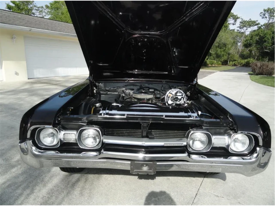 1967 Oldsmobile Cutlass Supreme - Image 14 of 31