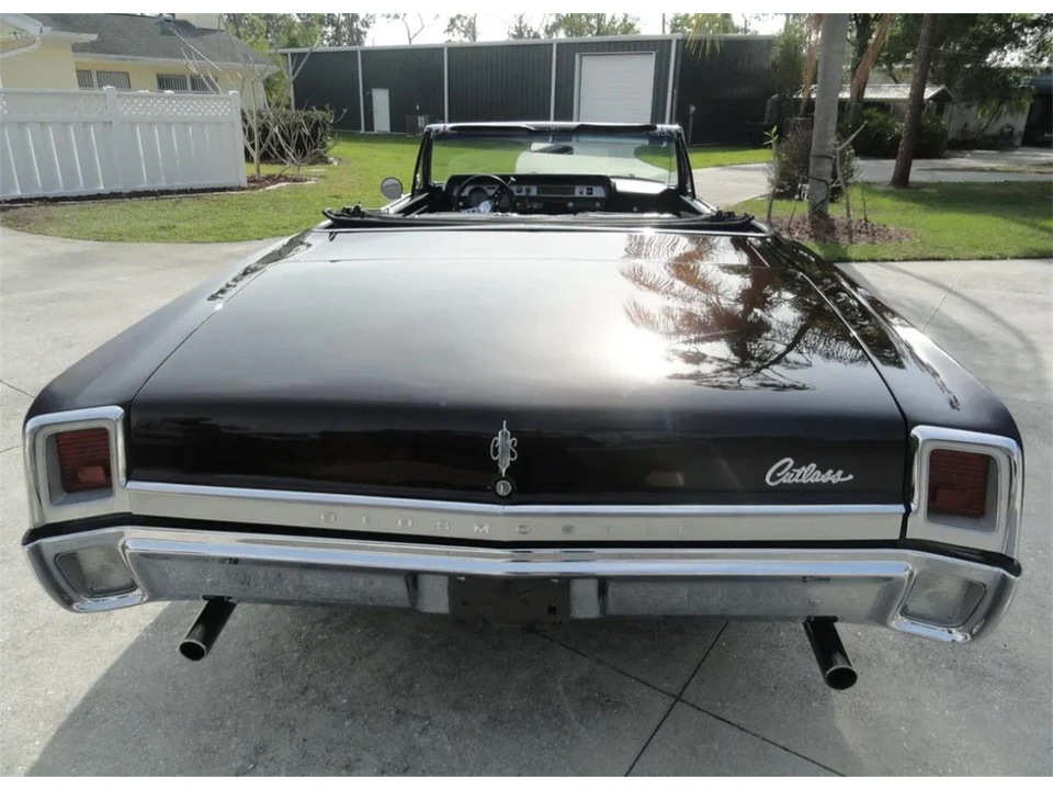 1967 Oldsmobile Cutlass Supreme - Image 16 of 31