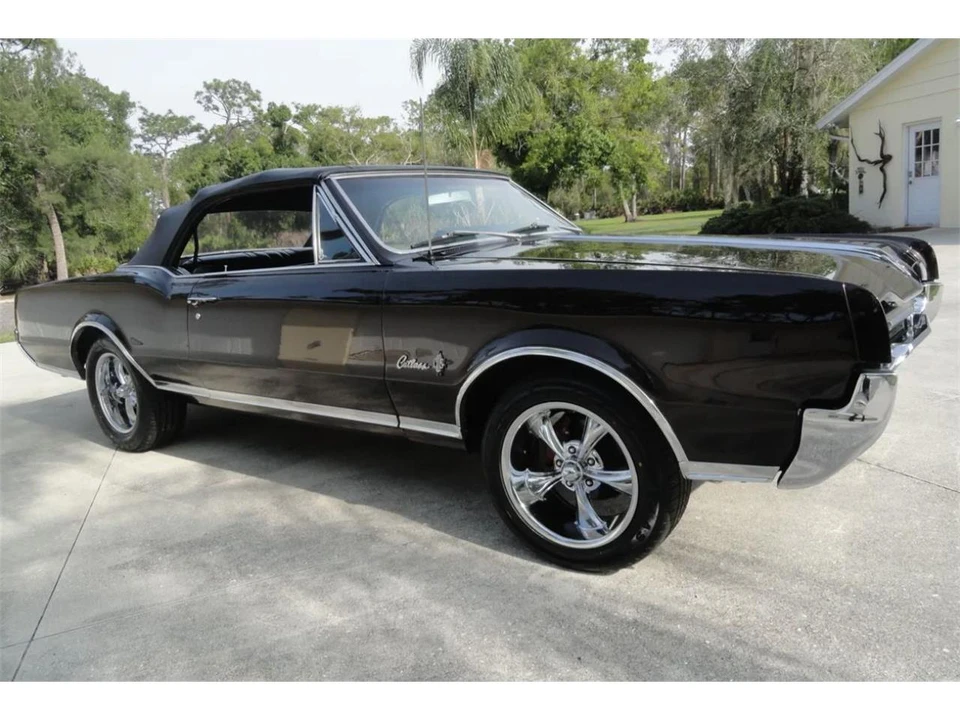1967 Oldsmobile Cutlass Supreme - Image 2 of 31