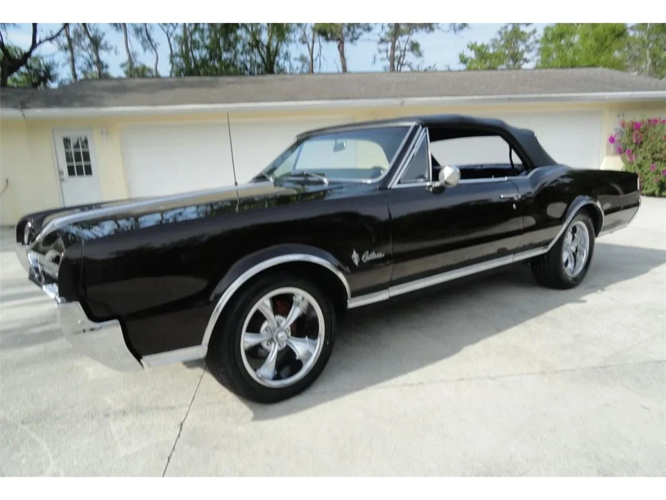 1967 Oldsmobile Cutlass Supreme - Image 3 of 31