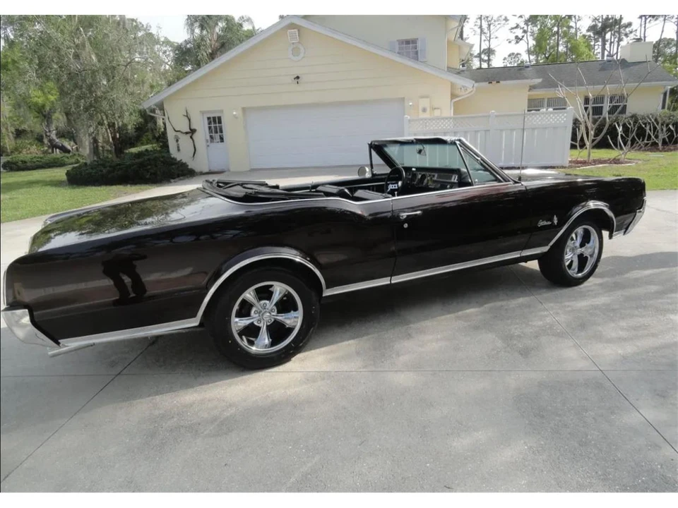 1967 Oldsmobile Cutlass Supreme - Image 20 of 31