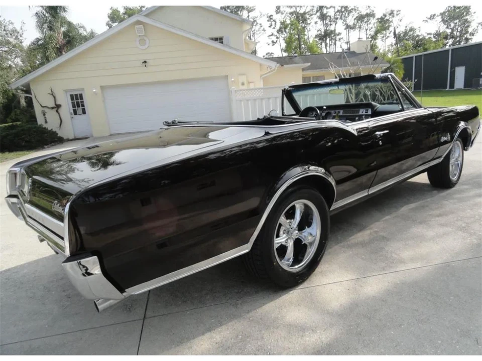 1967 Oldsmobile Cutlass Supreme - Image 19 of 31