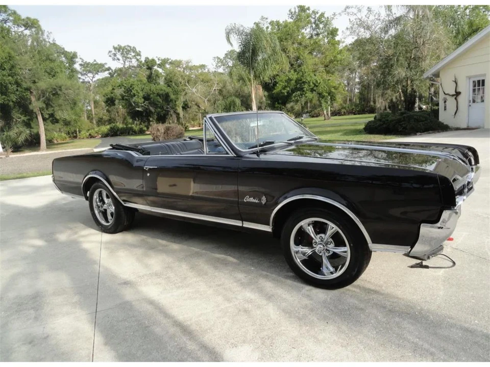 1967 Oldsmobile Cutlass Supreme - Image 15 of 31