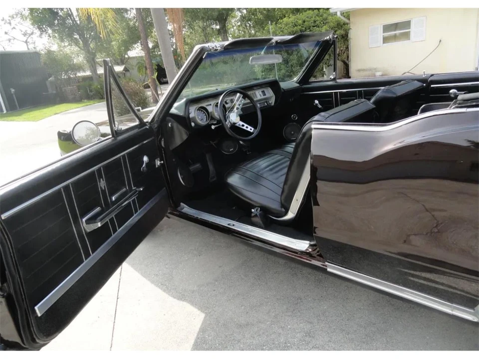 1967 Oldsmobile Cutlass Supreme - Image 21 of 31