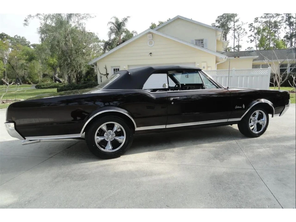 1967 Oldsmobile Cutlass Supreme - Image 28 of 31