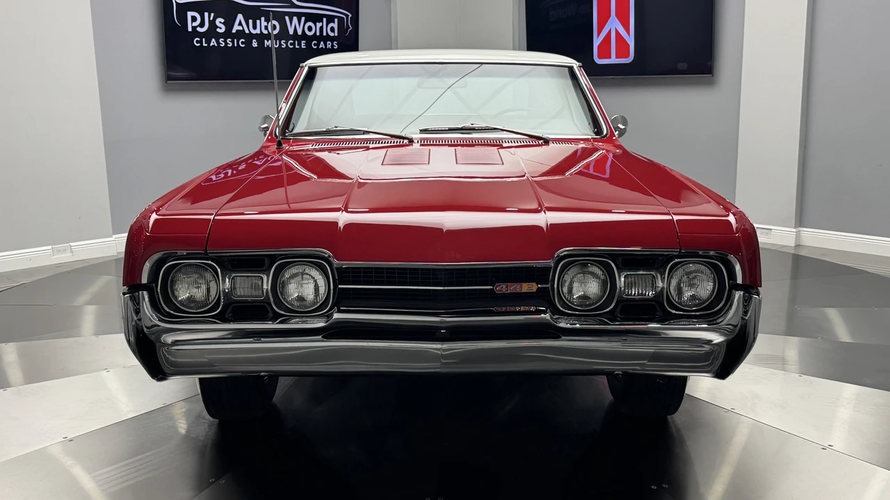 1967 Oldsmobile Cutlass 2nd Gen - Image 12 of 31