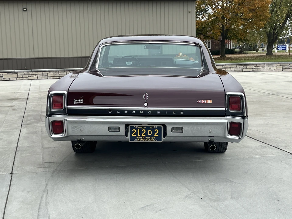 1967 Oldsmobile Cutlass Supreme - Image 14 of 31