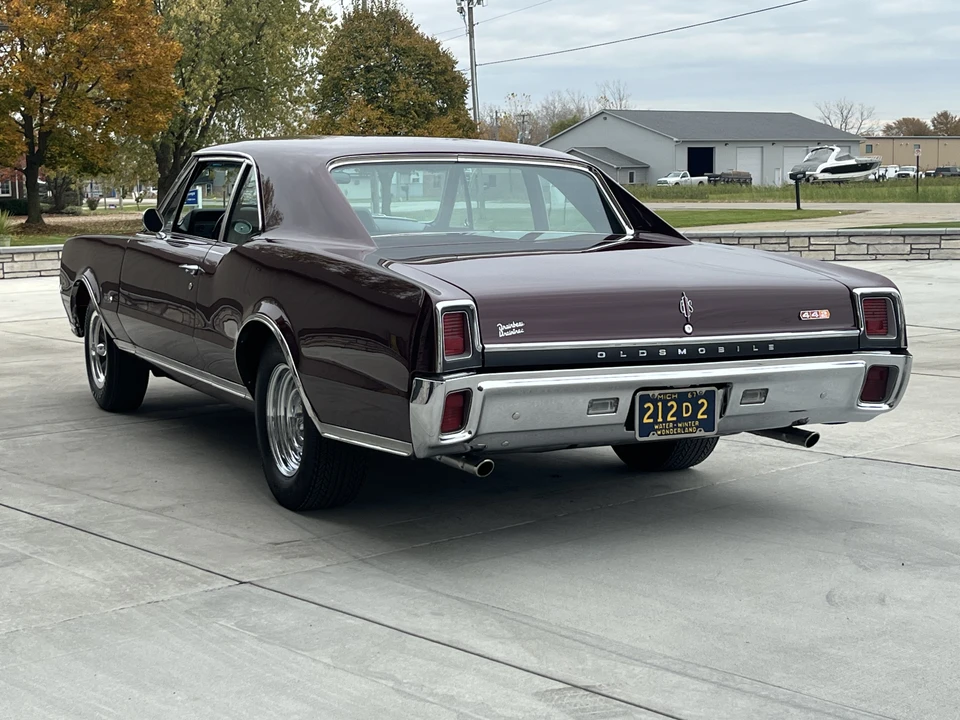 1967 Oldsmobile Cutlass Supreme - Image 15 of 31