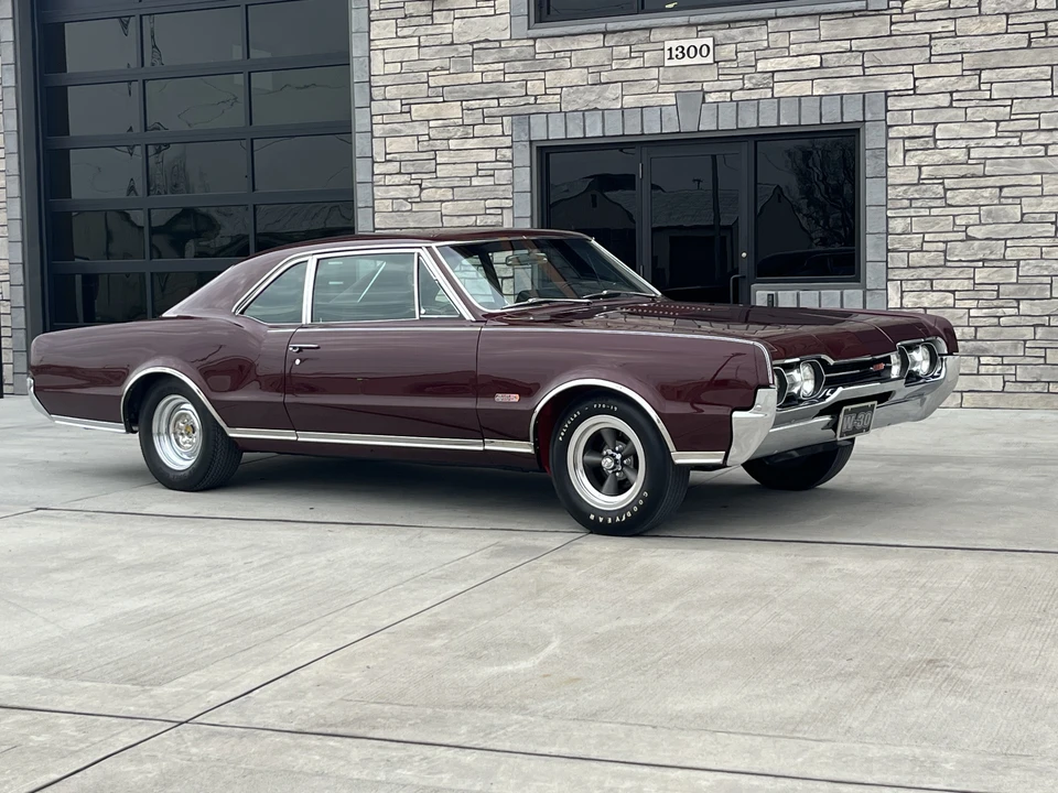 1967 Oldsmobile Cutlass Supreme - Image 3 of 31