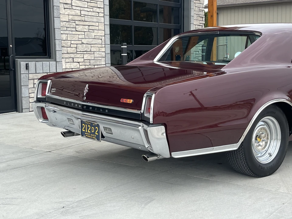 1967 Oldsmobile Cutlass Supreme - Image 28 of 31
