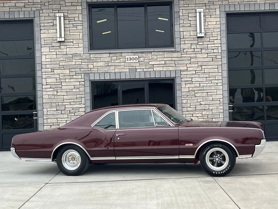 1967 Oldsmobile Cutlass Supreme - Image 11 of 31