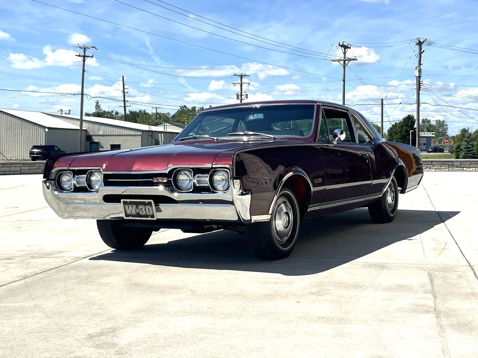 1967 Oldsmobile Cutlass Supreme - Image 2 of 31