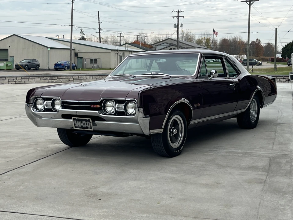 1967 Oldsmobile Cutlass Supreme - Image 17 of 31