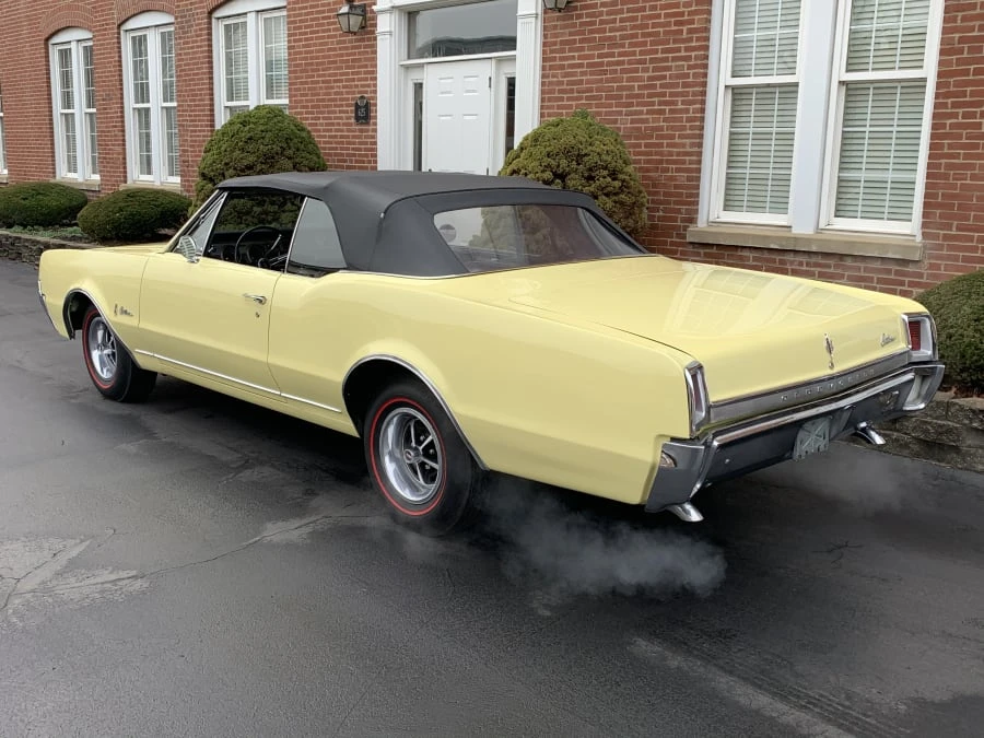 1967 Oldsmobile Cutlass Supreme - Image 3 of 7