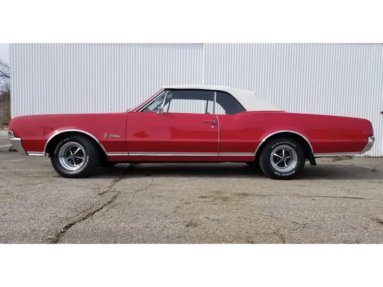 1967 Oldsmobile Cutlass Supreme - Image 13 of 20