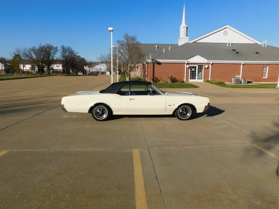 1967 Oldsmobile Cutlass Supreme - Image 2 of 16