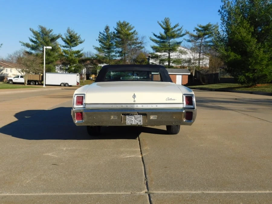 1967 Oldsmobile Cutlass Supreme - Image 9 of 16