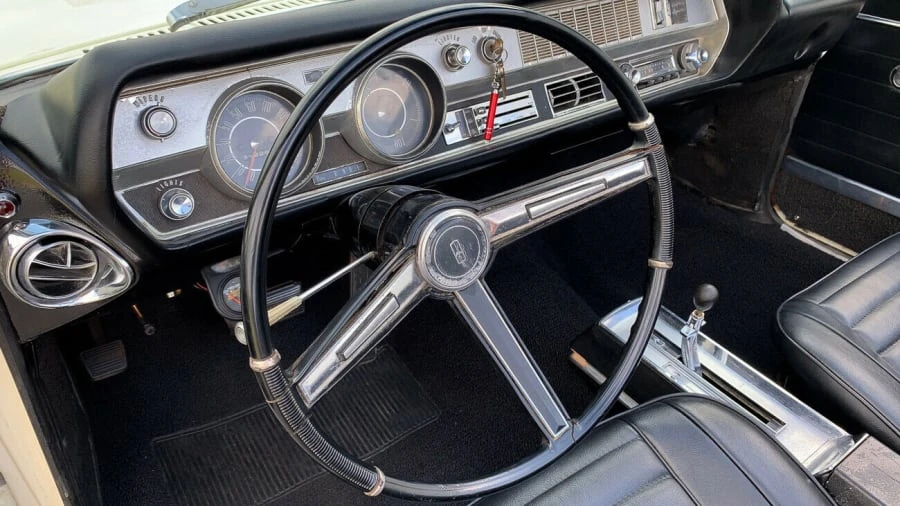 1967 Oldsmobile Cutlass Supreme - Image 4 of 12