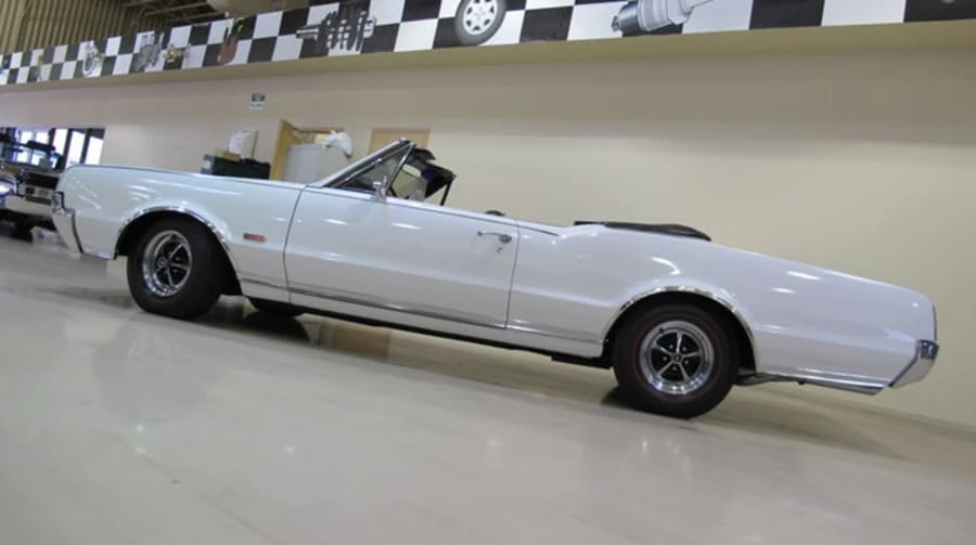 1967 Oldsmobile Cutlass Supreme - Image 2 of 12