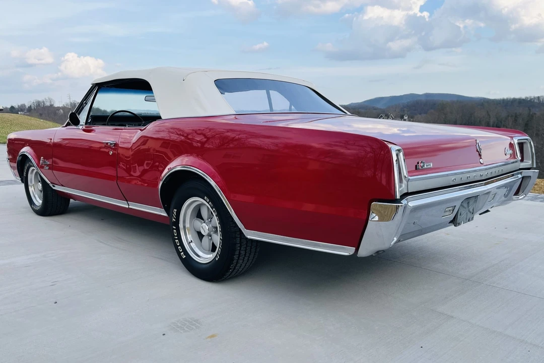 1967 Oldsmobile Cutlass Supreme - Image 2 of 9