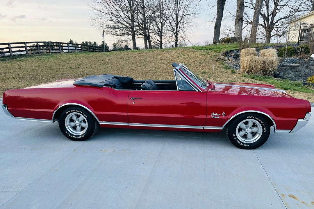 1967 Oldsmobile Cutlass Supreme - Image 3 of 9