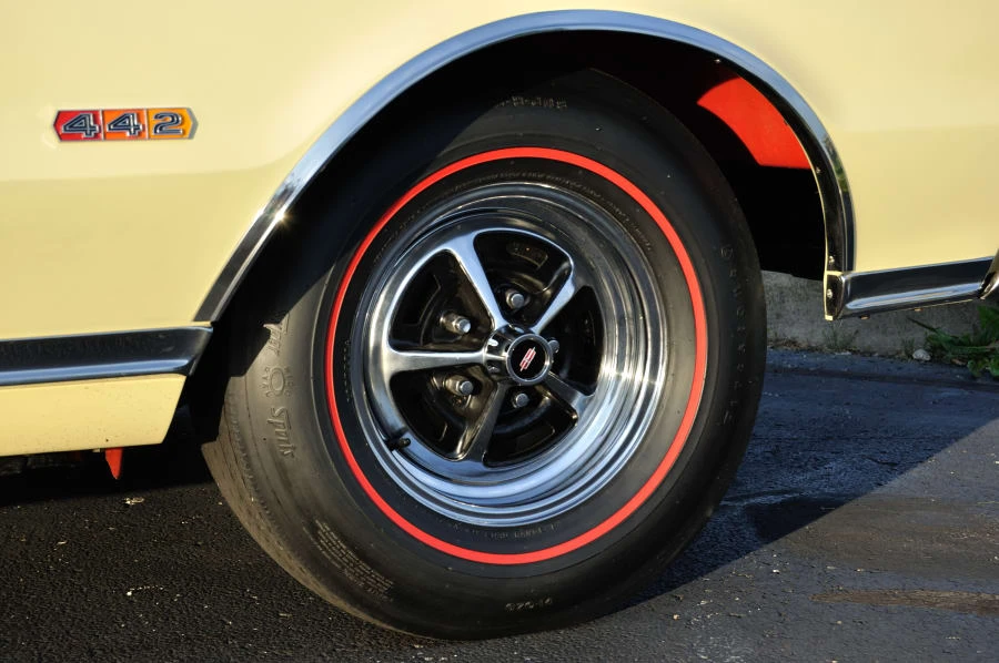 1967 Oldsmobile Cutlass Supreme - Image 8 of 12