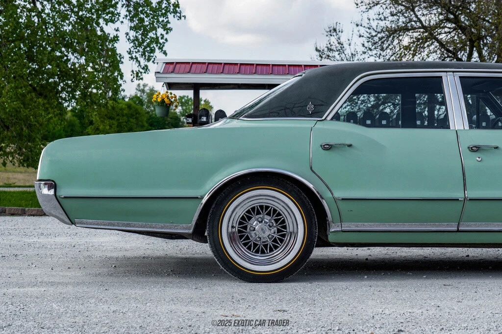 1967 Oldsmobile Cutlass Supreme - Image 10 of 12