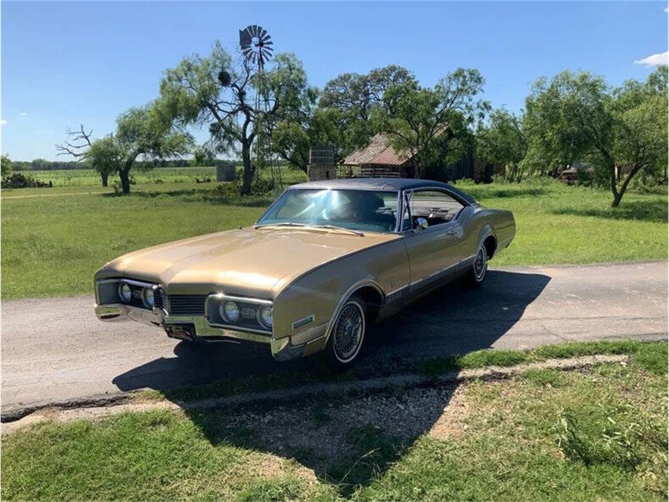 1967 Oldsmobile 88 - Image 11 of 31