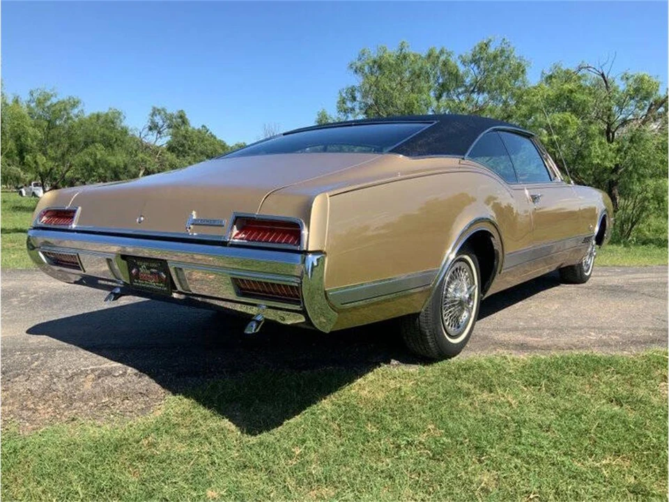 1967 Oldsmobile 88 - Image 6 of 31