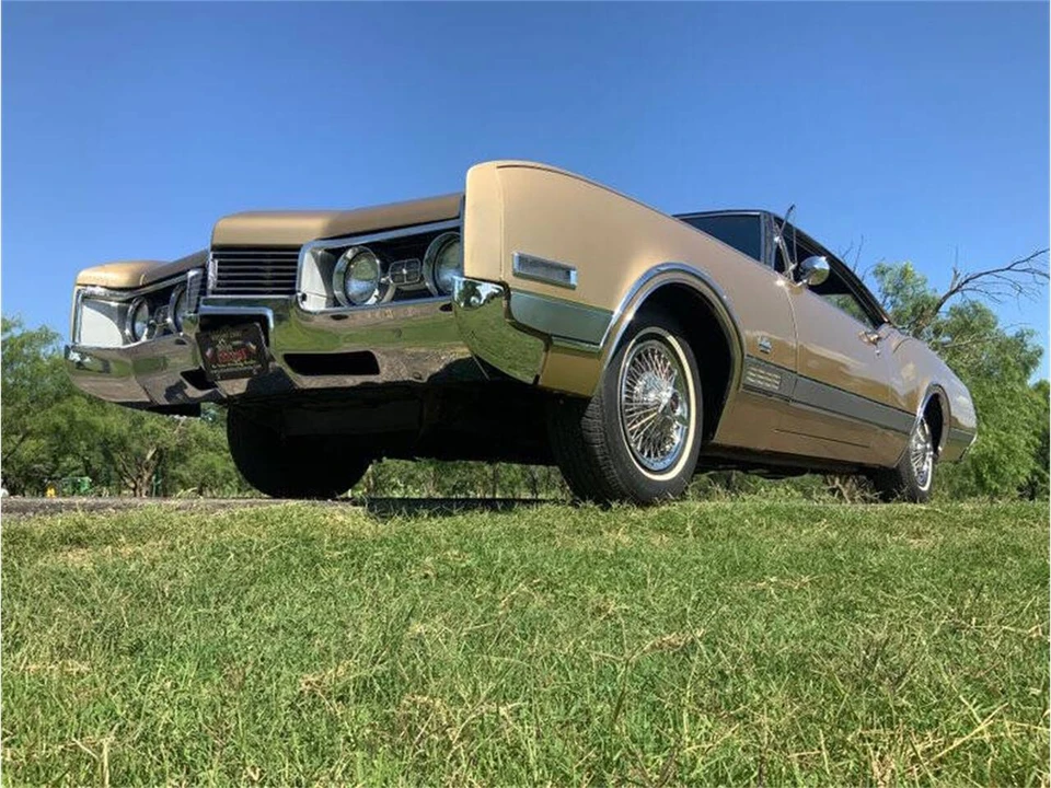 1967 Oldsmobile 88 - Image 14 of 31