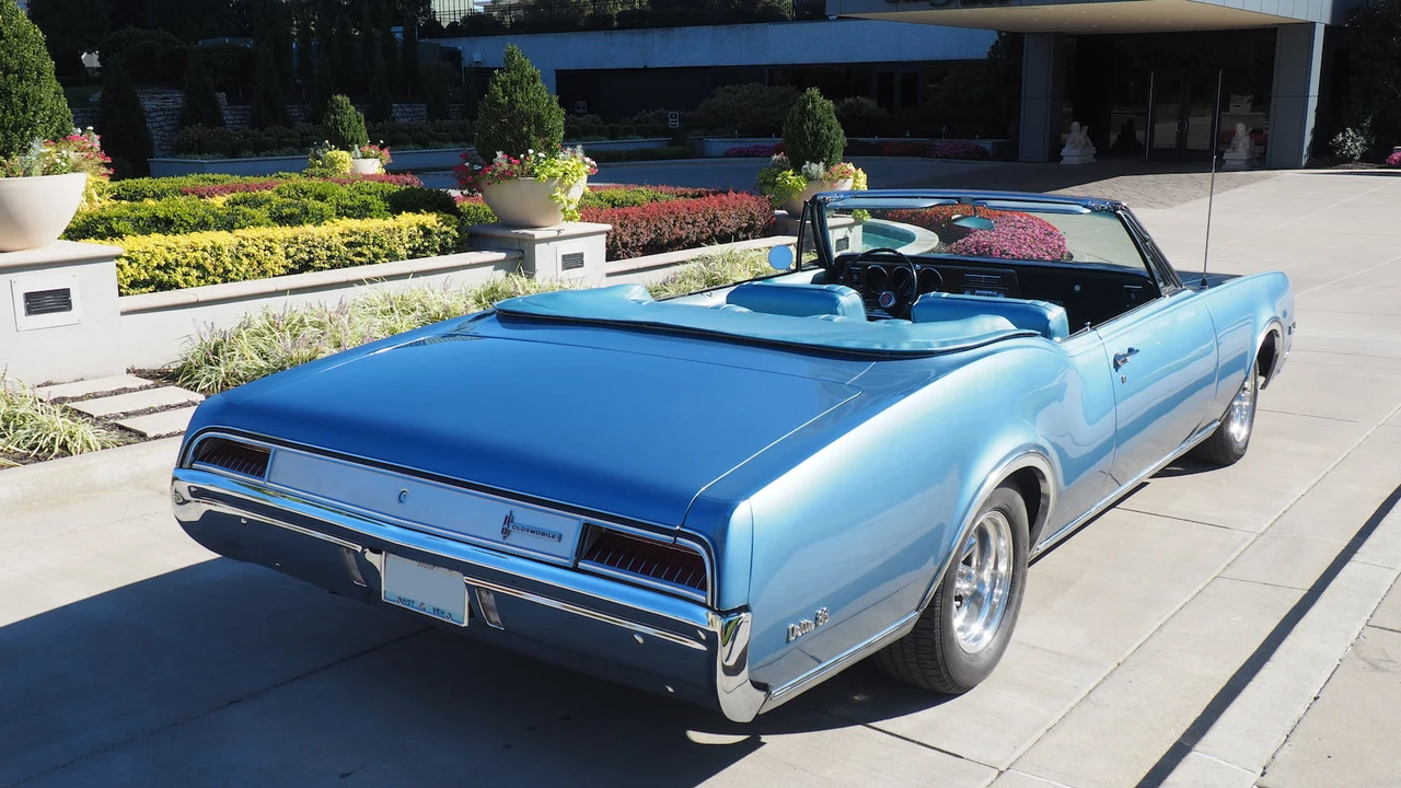 1967 Oldsmobile 88 - Image 3 of 13